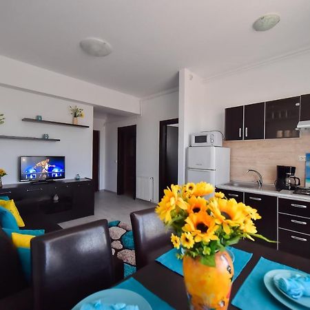 Apartment Summerland Mamaia Exterior foto